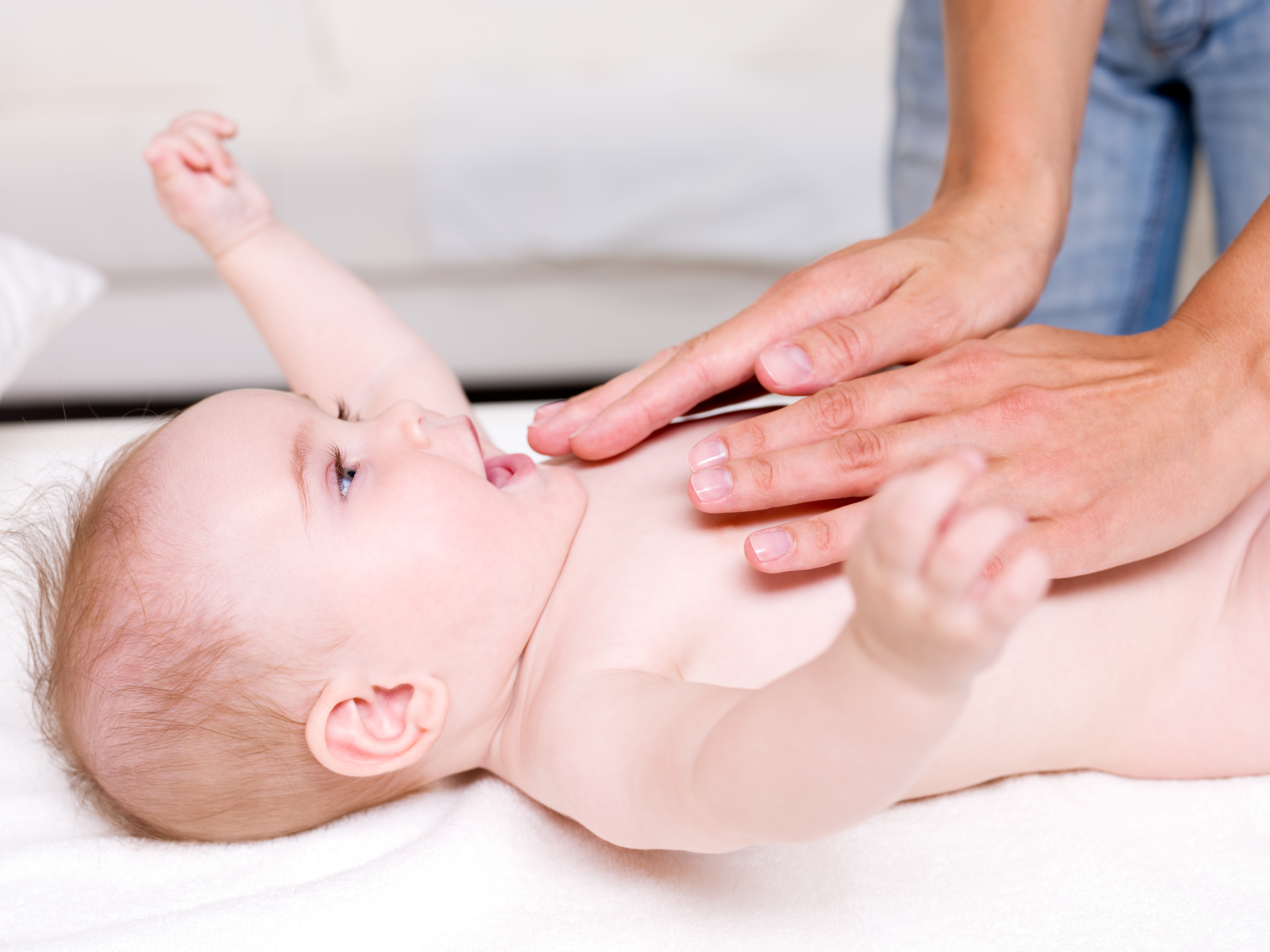 Baby massage. Детский массаж. Массаж детям. Массаж новорожденному. Массаж детей грудного возраста.